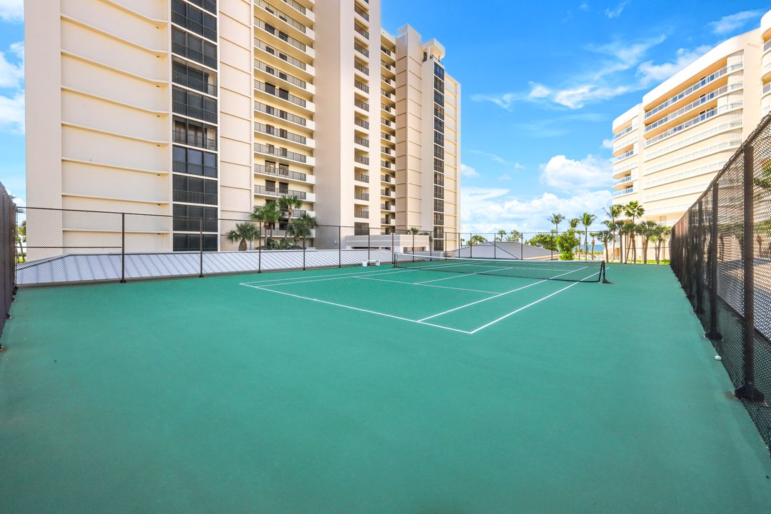 10951 Gulf Shore Dr #1202, Naples, FL 34108