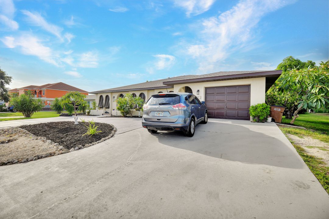225 Cape Coral Pkwy E, Cape Coral, FL 33904