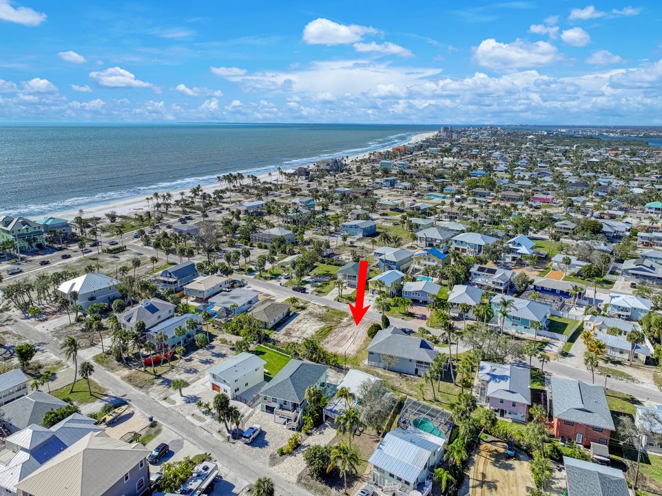 144 Hercules Dr, Fort Myers Beach, FL 33931