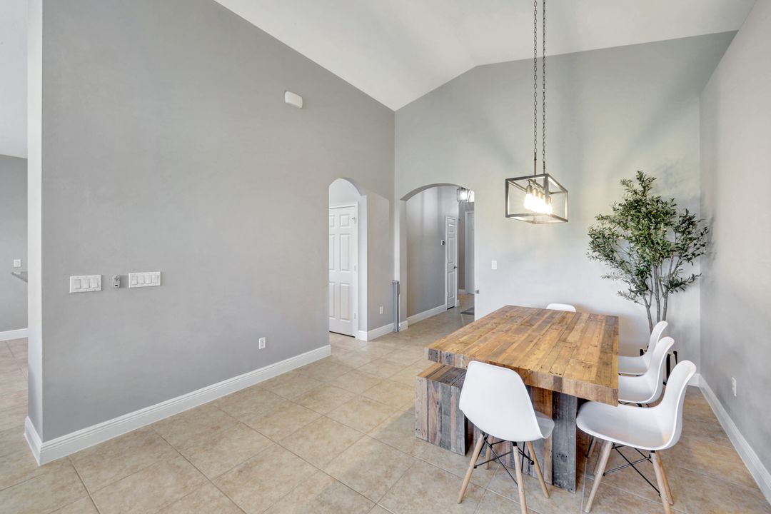 1574 Double Eagle Trail, Naples, FL 34120