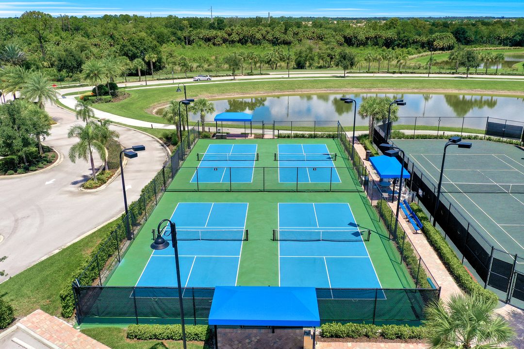 7631 Winding Cypress Dr, Naples, FL 34114