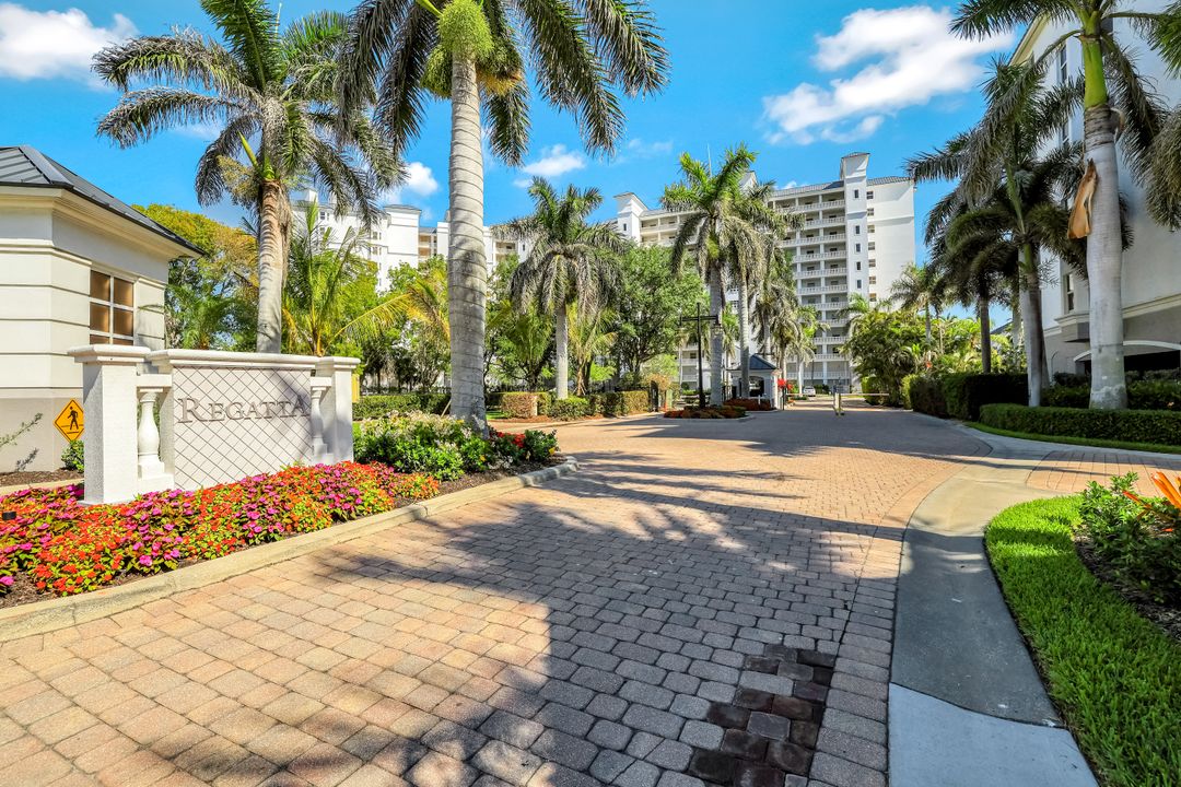 400 Flagship Dr #902, Naples, FL 34108