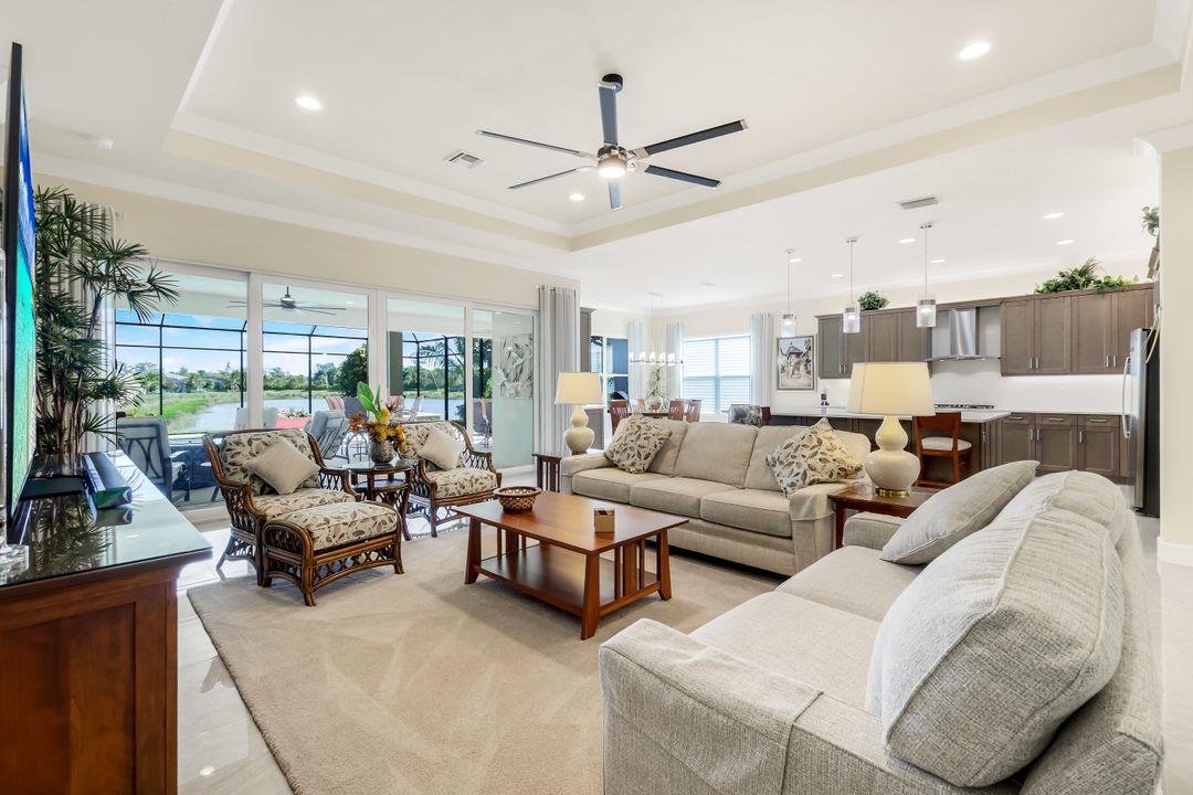 12078 Mimosa St, Naples, FL 34120