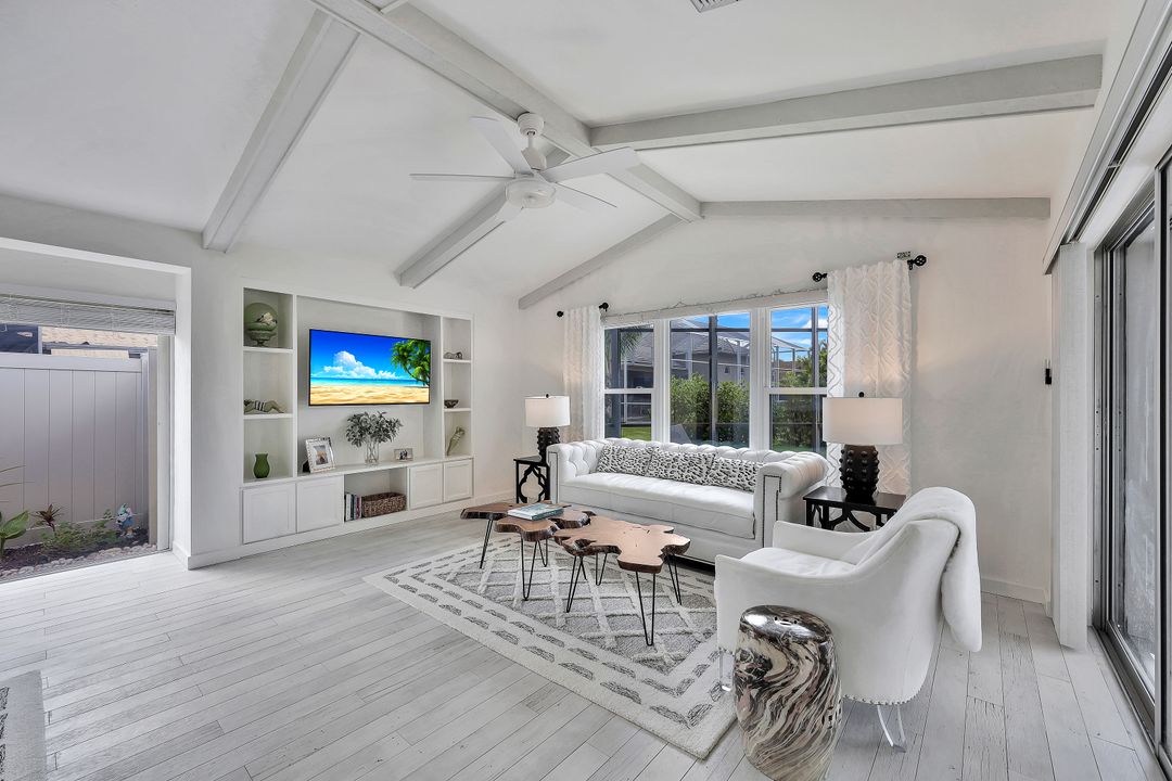 28448 Las Palmas Cir, Bonita Springs, FL 34135