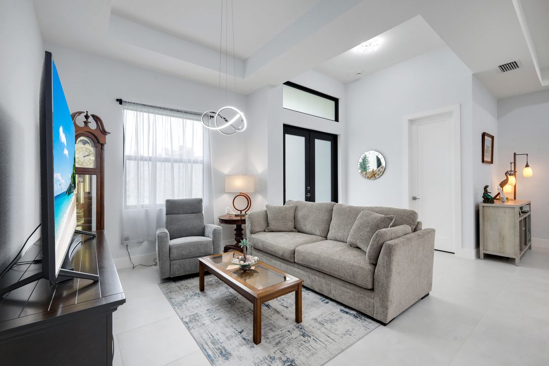 4234 27th Ave NE, Naples, FL 34120