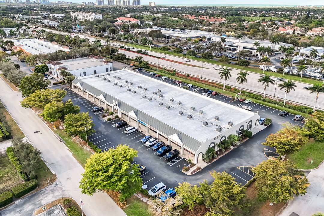 28441 S Tamiami Trl, Bonita Springs, FL 34134