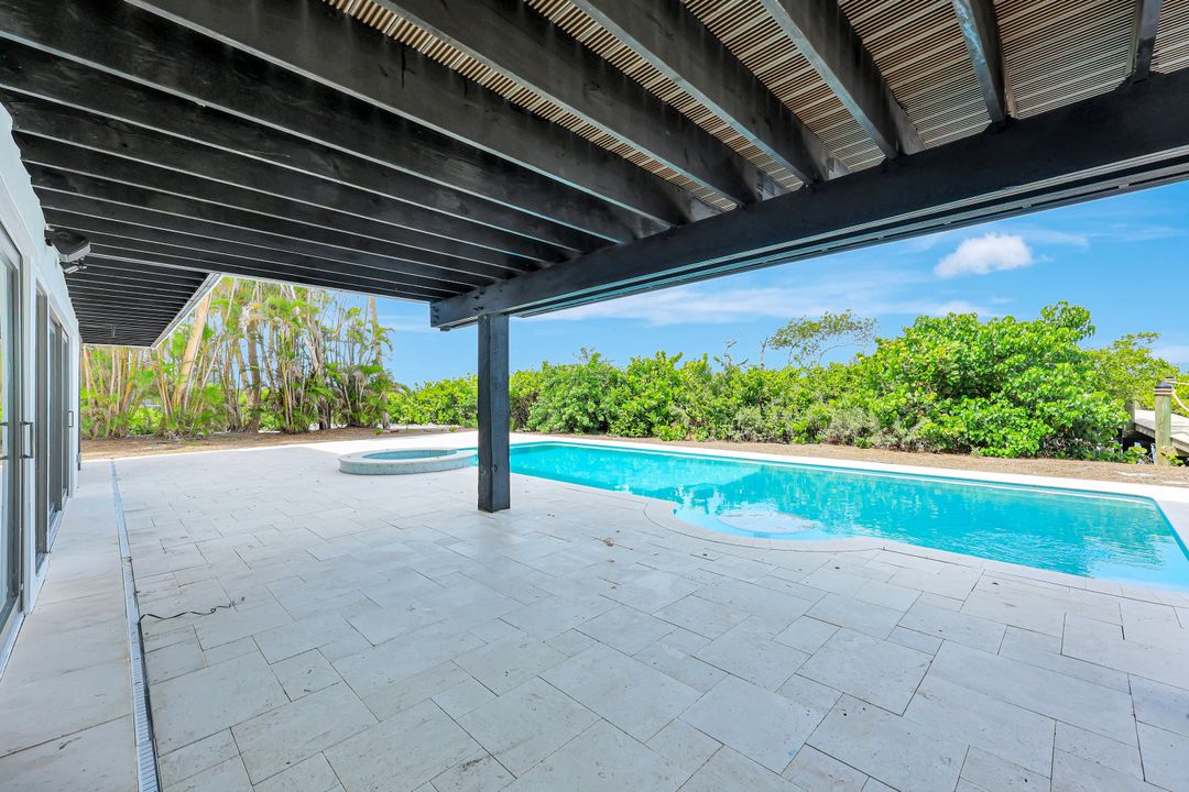 5435 Osprey Ct, Sanibel, FL 33957