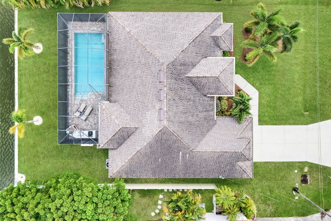 401 NE 19th Pl, Cape Coral, FL 33909