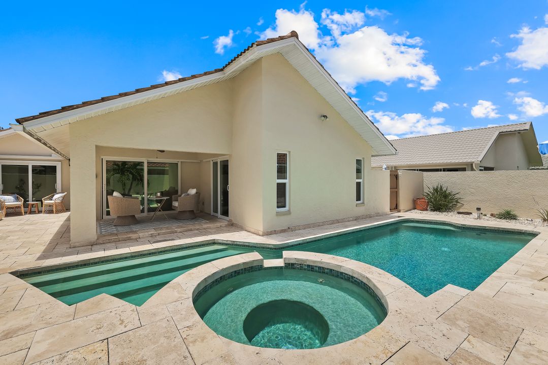 11054 Linnet Ln, Naples, FL 34119