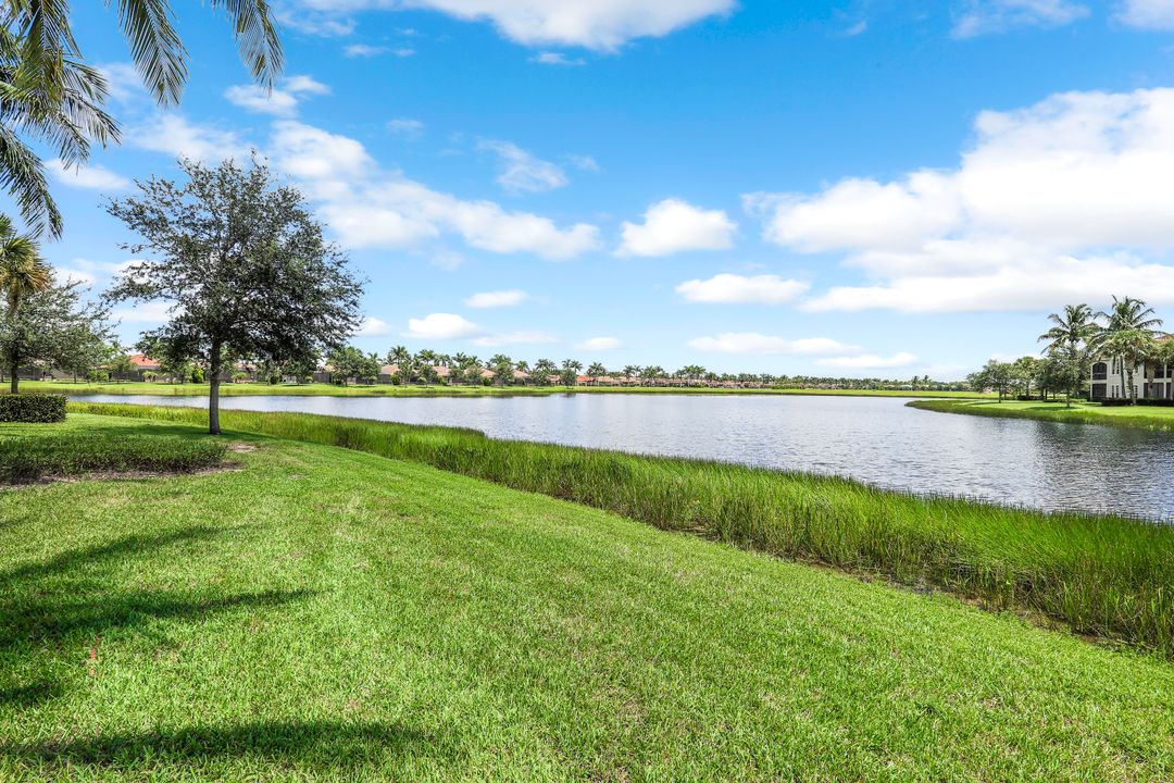 3164 Serena Ln #101, Naples, FL 34114