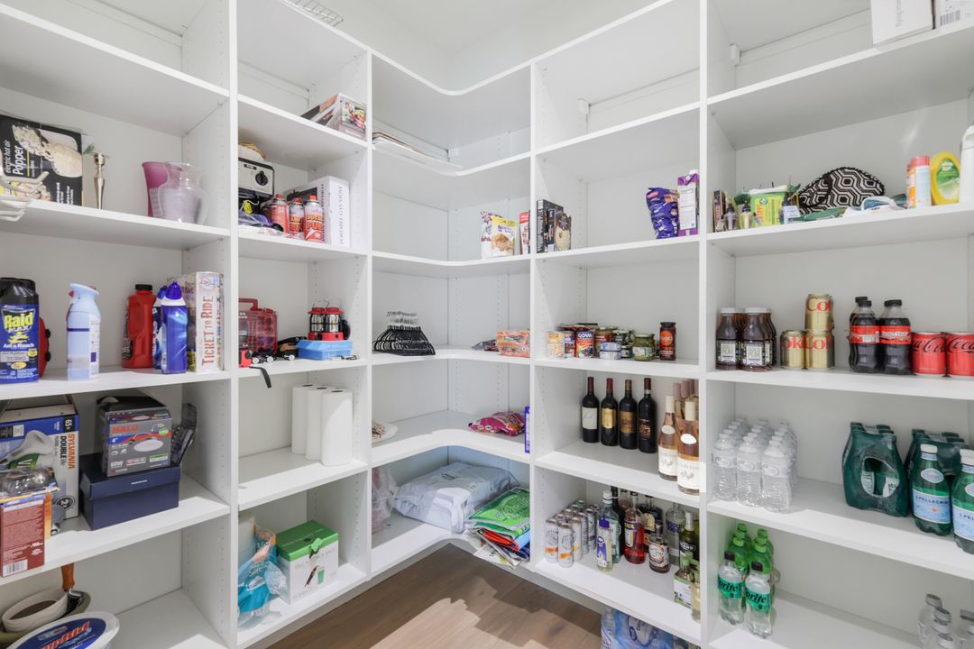 875 Wedge Dr, Naples, FL 34103