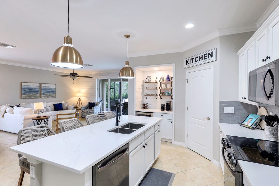 21140 Bella Terra Blvd, Estero, FL 33928