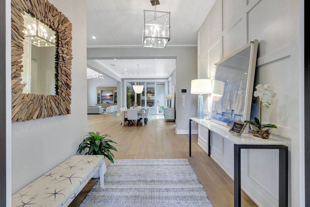 160 Broad Ave S, Naples, FL 34102
