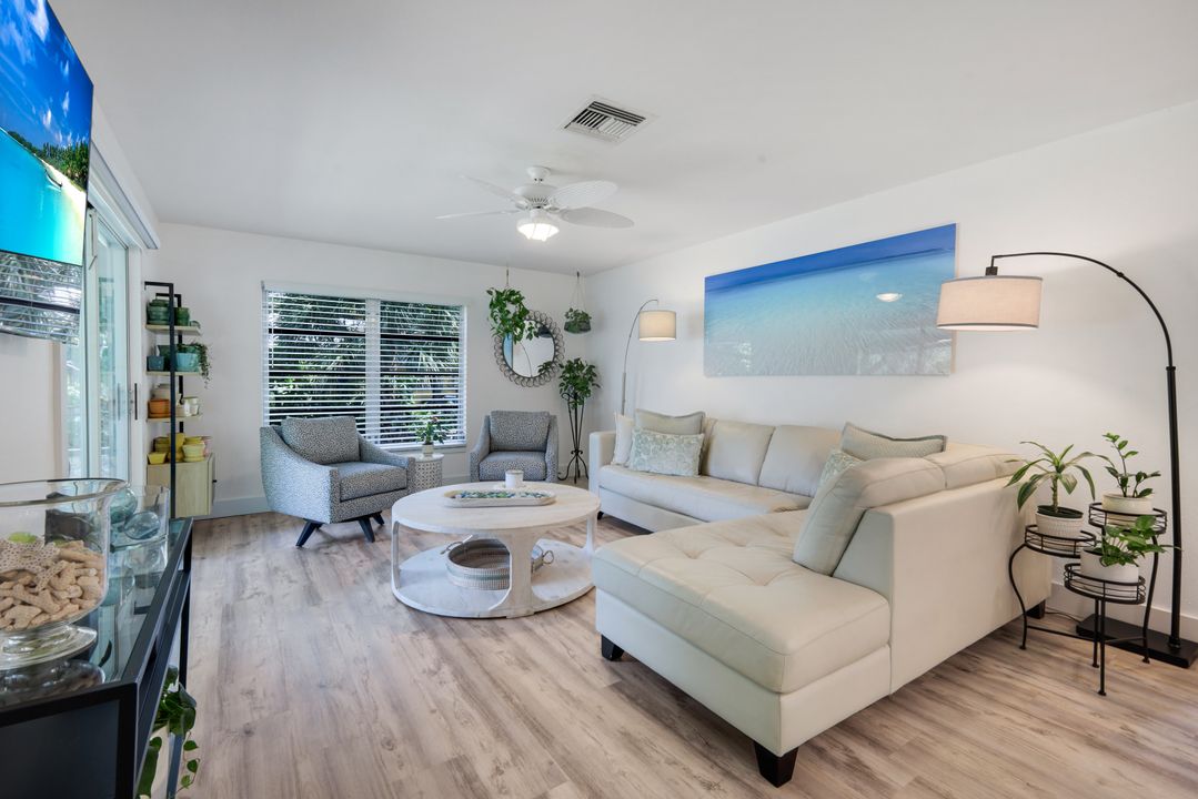 27292 East Dr, Bonita Springs, FL 34135