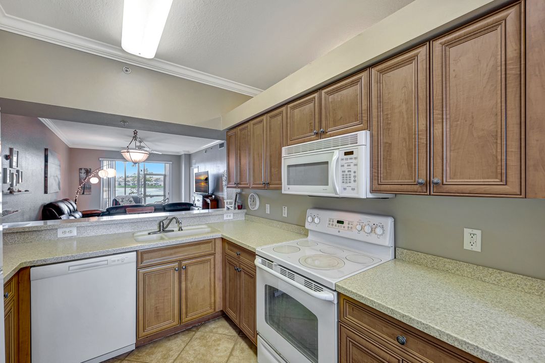 19980 Barletta Ln #916, Estero, FL 33928