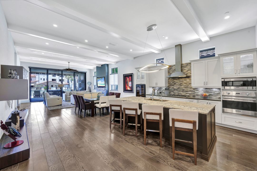 16504 Talis Park Dr, Naples, FL 34110