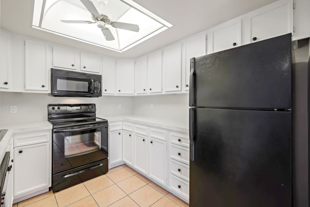 8401 S Haven Ln, Fort Myers, FL 33919