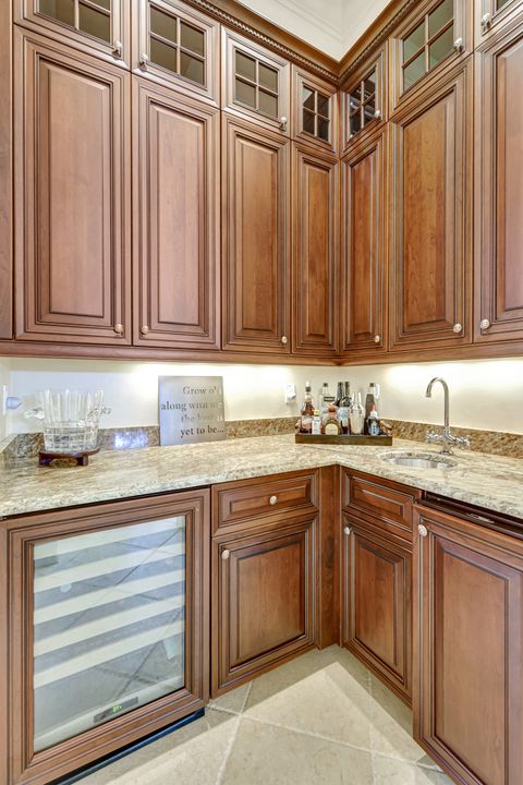 2249 Miramonte Ct, Naples, FL 34105