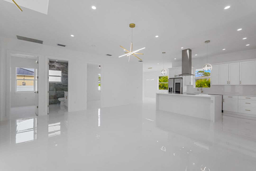 9107 Henry Rd, Fort Myers, FL 33967