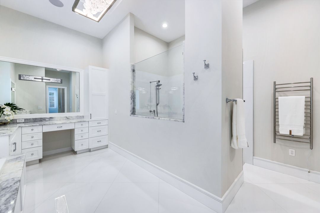 569 Neapolitan Way, Naples, FL 34103