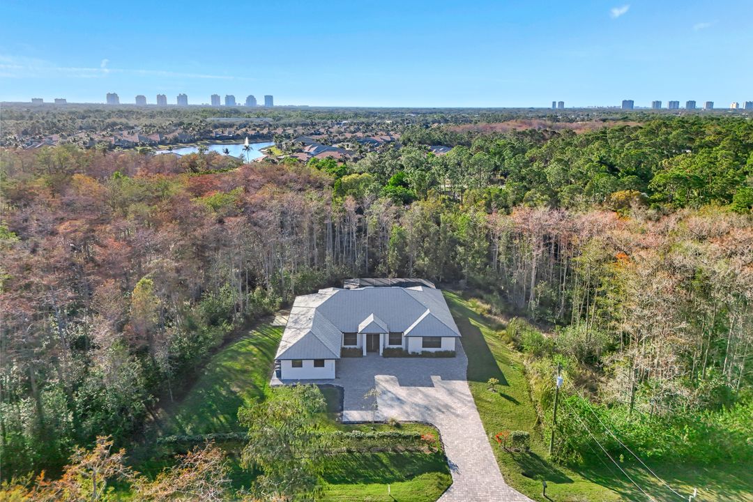 25526 Busy Bee Dr, Bonita Springs, FL 34135