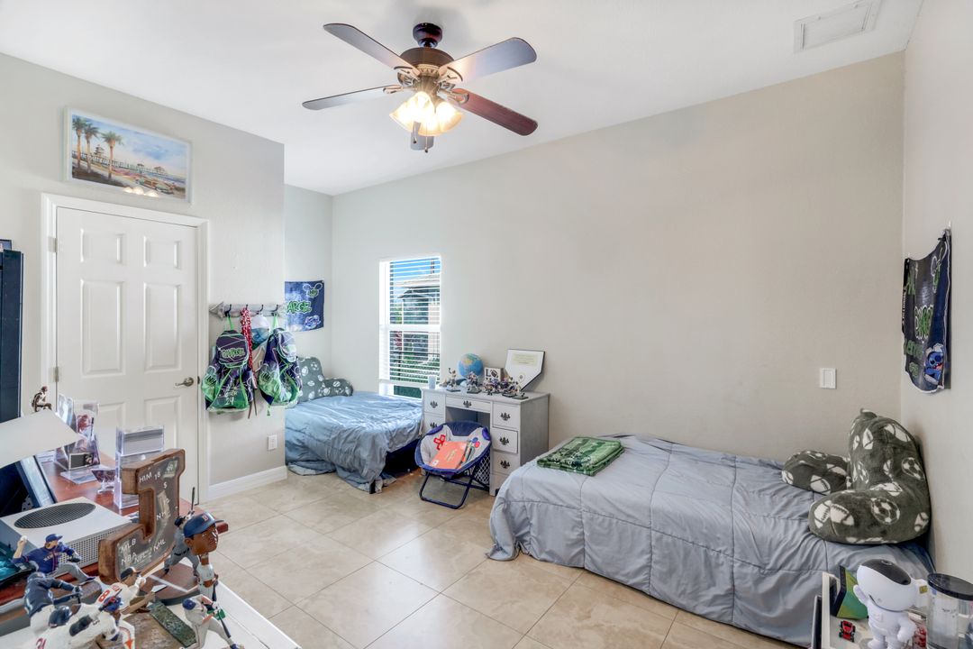 1302 SW 20th St, Cape Coral, FL 33991