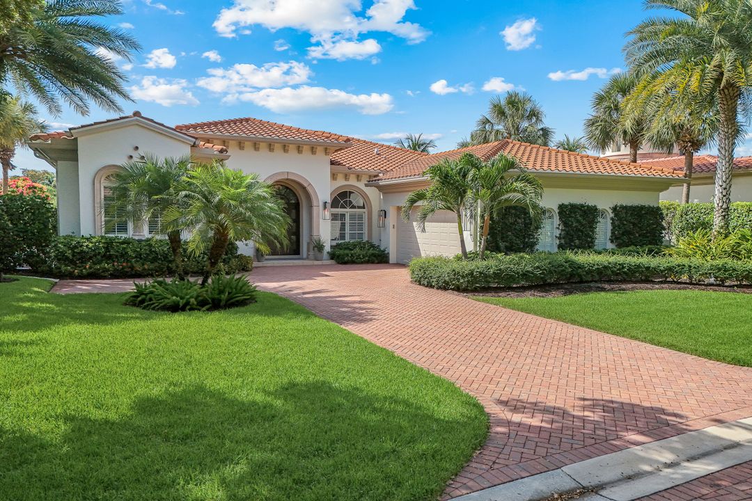 2048 Isla Vista Ln, Naples, FL 34105