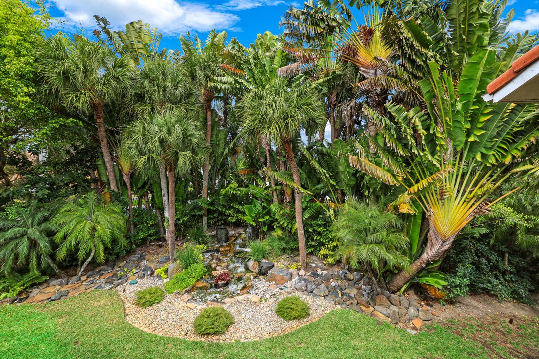 2055 Cascades Dr #4, Naples, FL 34112