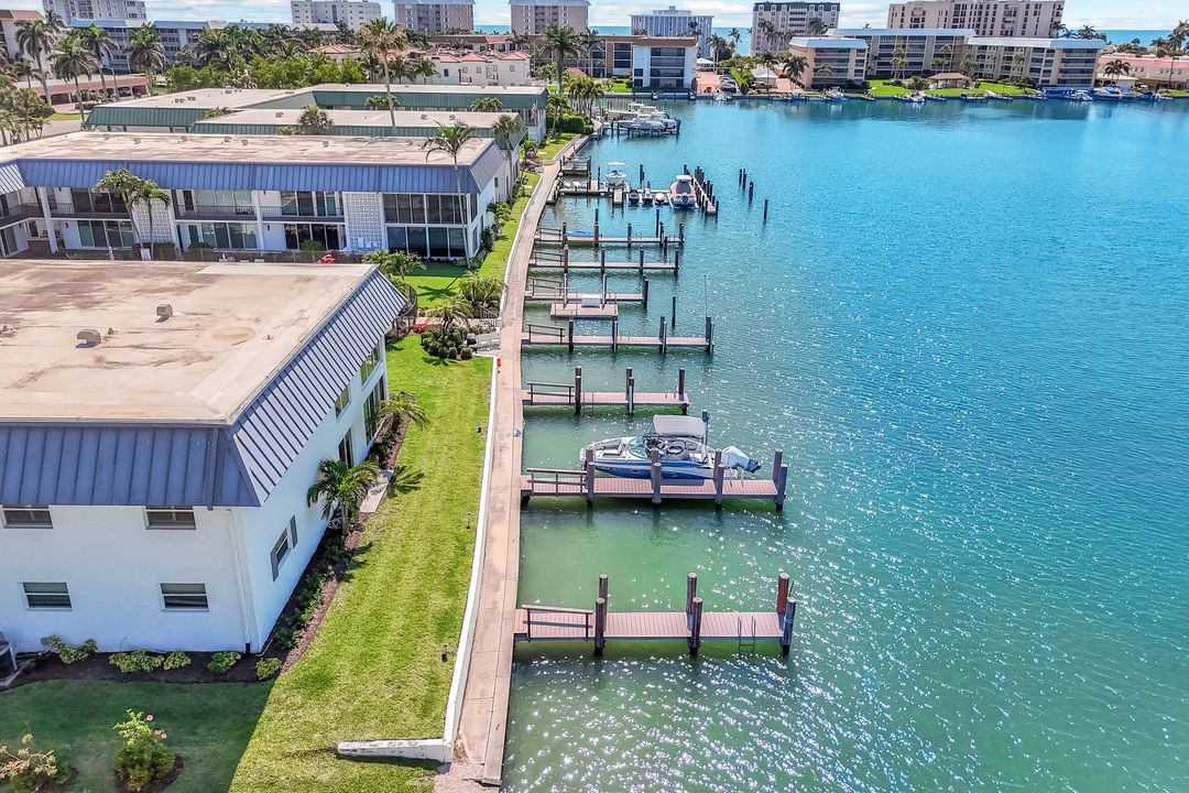 333 Harbour Dr #201, Naples, FL 34103