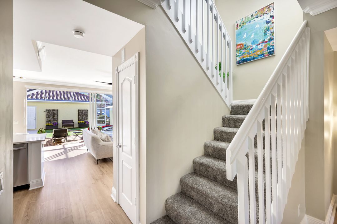 6210 Towncenter Cir, Naples, FL 34119