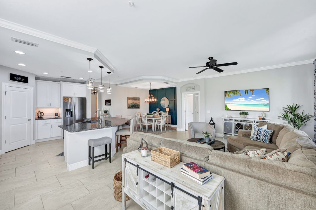 2133 Frangipani Cir #102, Naples, FL 34120