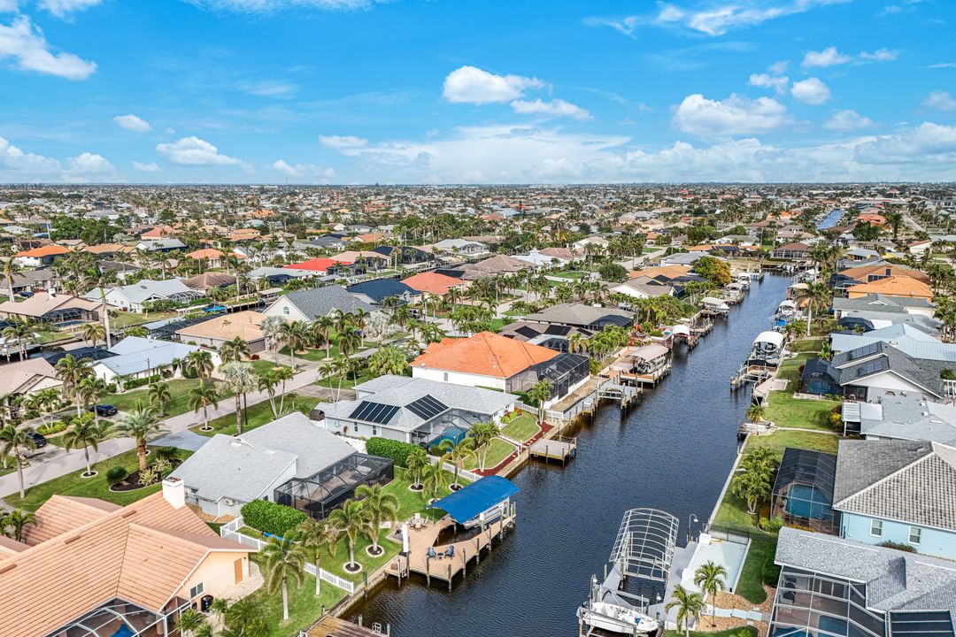 5313 SW 8th Ct, Cape Coral, FL 33914
