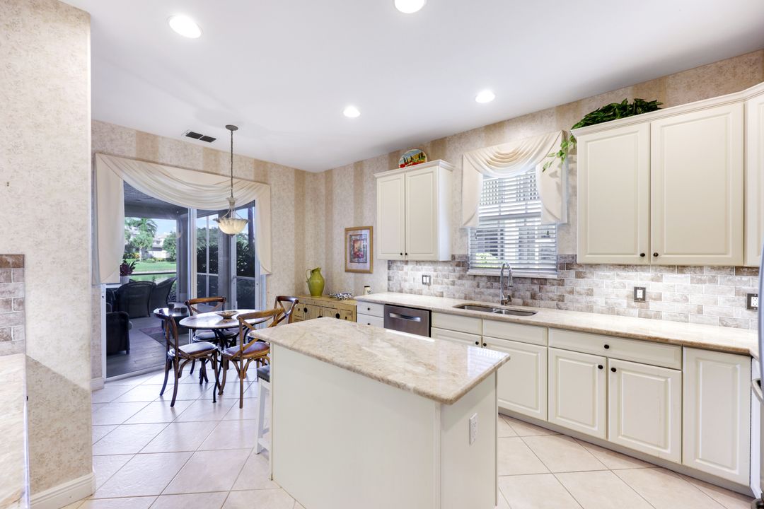 4805 Shinnecock Hills Ct #102, Naples, FL 34112