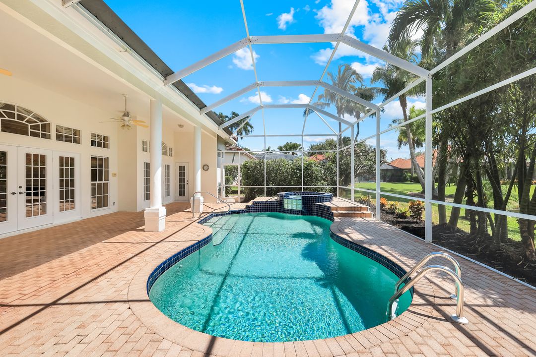 11201 Phoenix Way, Naples, FL 34119