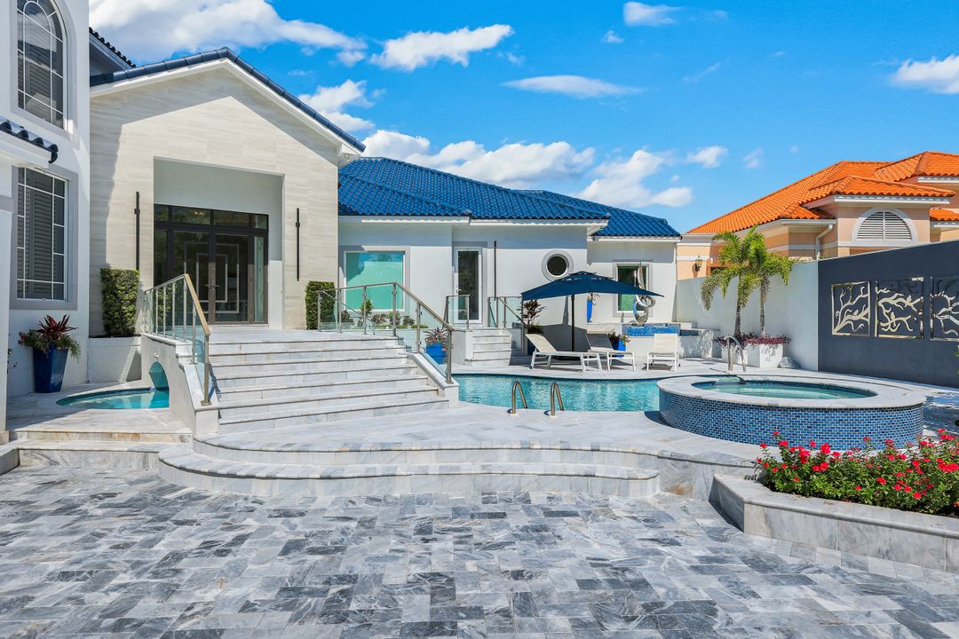 4900 Gulf Shore Blvd N, Naples, FL 34103