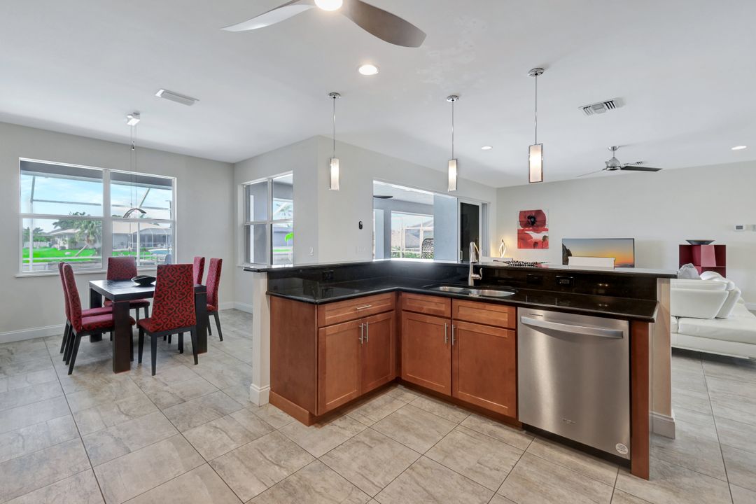 1726 SW 45th St, Cape Coral, FL 33914