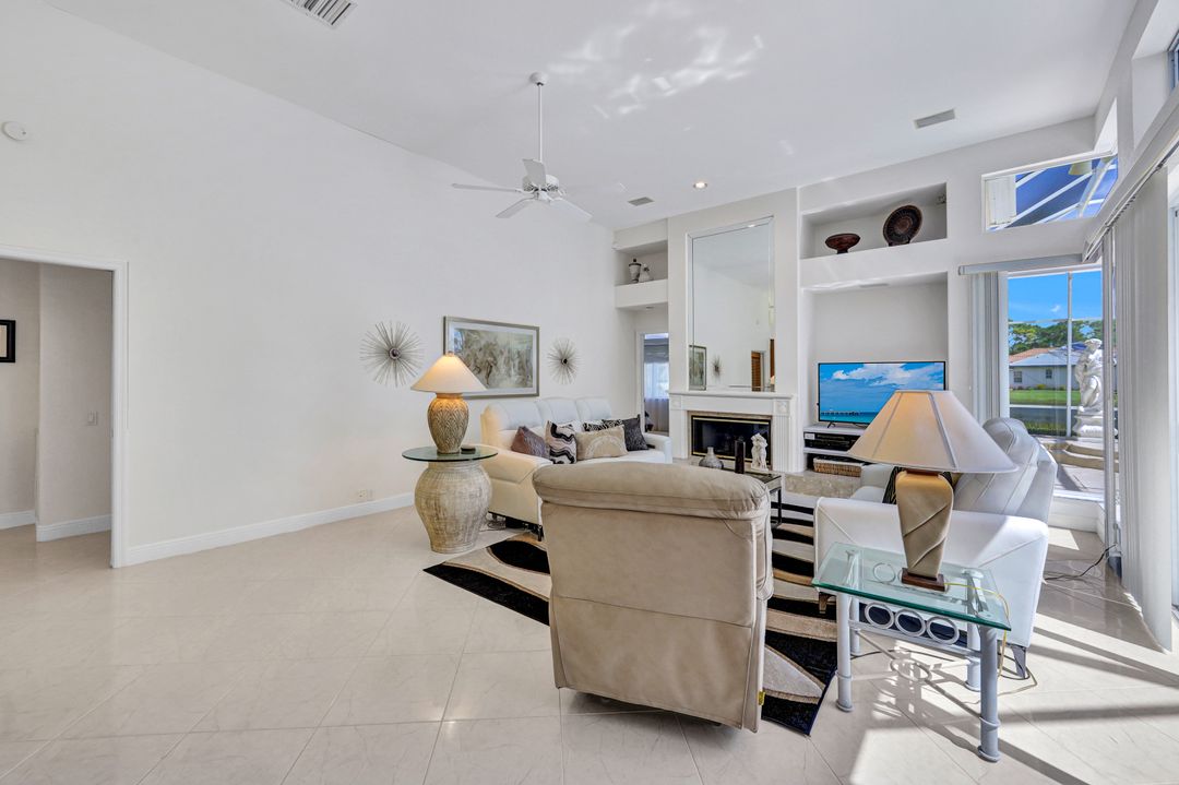 24421 Woodsage Dr, Bonita Springs, FL 34134