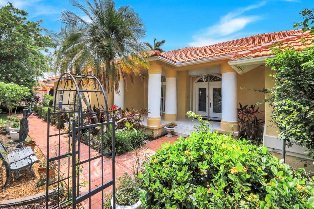 1942 San Marco Rd, Marco Island, FL 34145
