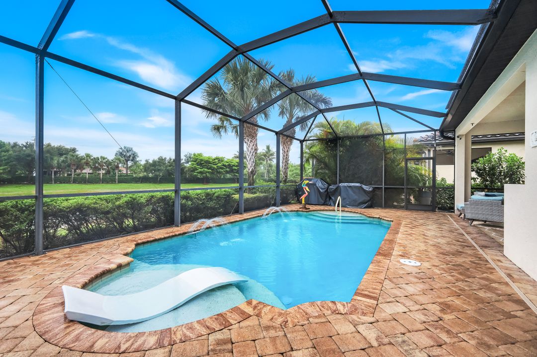 4118 Raffia Dr, Naples, FL 34119