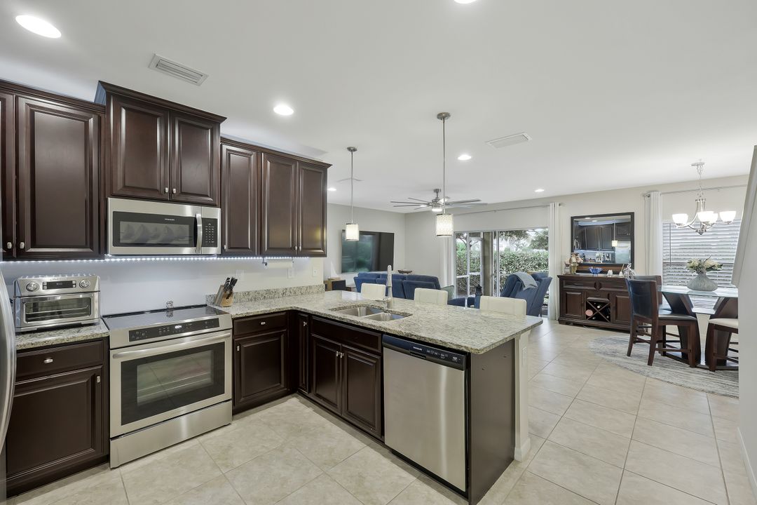 12111 Mahogany Cove St, Fort Myers, FL 33913