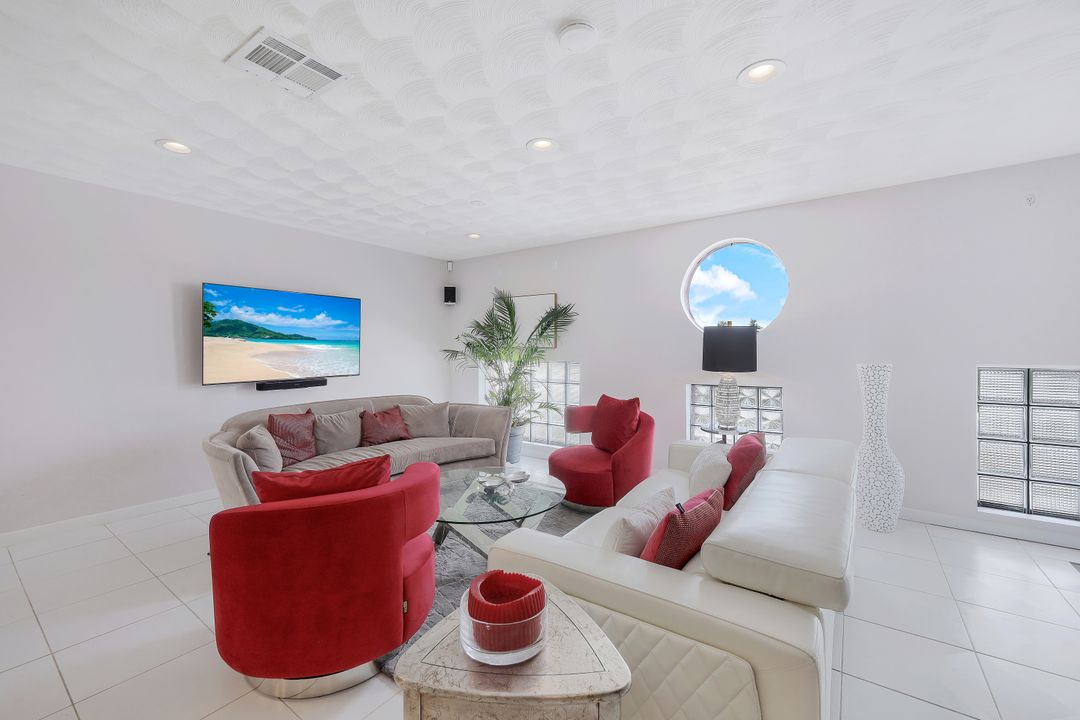 9 Front St #9 Bella Florals Commercial, Marco Island, FL 34145