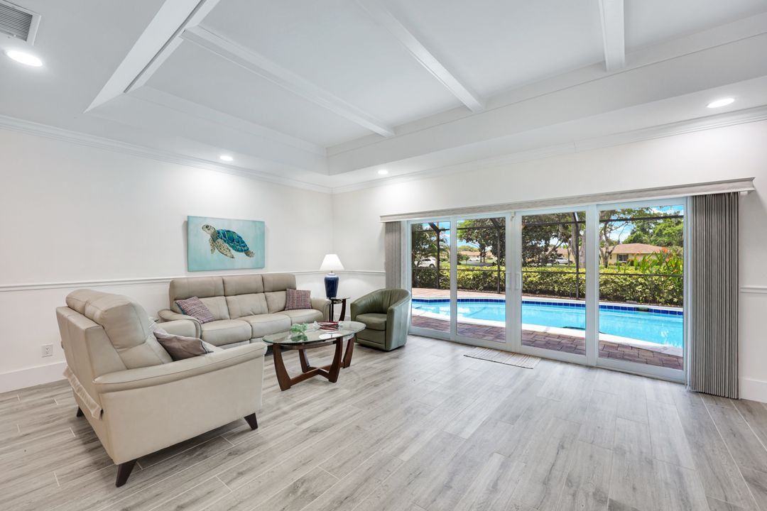 878 Teryl Rd, Naples, FL 34112