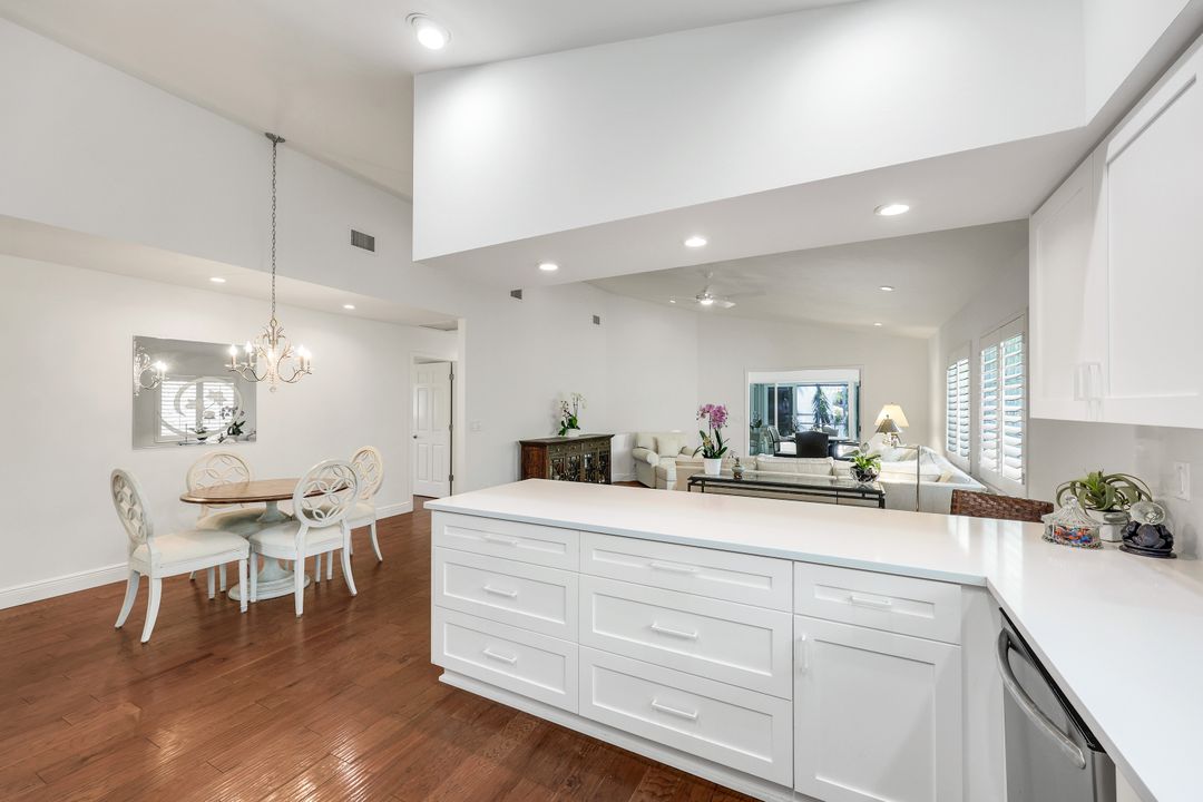 574 102nd Ave N, Naples, FL 34108