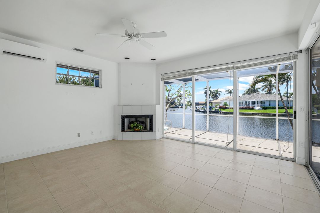 1895 Woodbine Ct, Marco Island, FL 34145