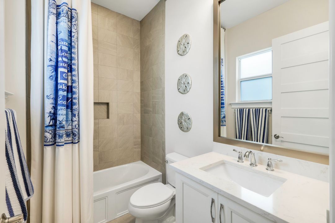 5715 Clarendon Dr, Naples, FL 34113