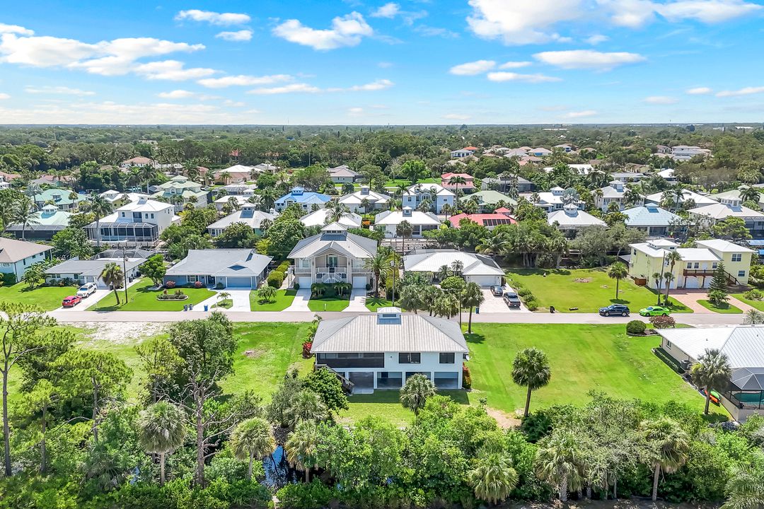 27136 Belle Rio Dr, Bonita Springs, FL 34135