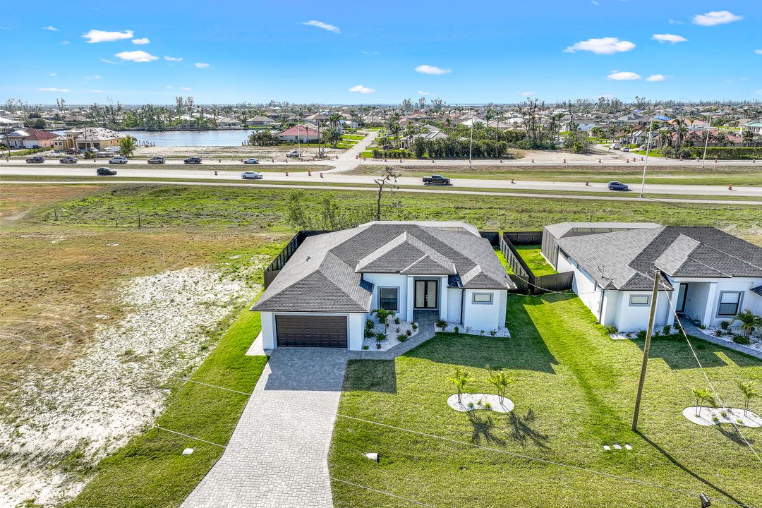 420 SW 31st Pl, Cape Coral, FL 33991