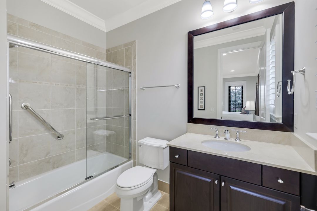 2351 Traditions Ct, Naples, FL 34105