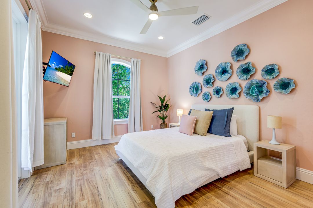 16211 Captiva Dr, Captiva, FL 33924