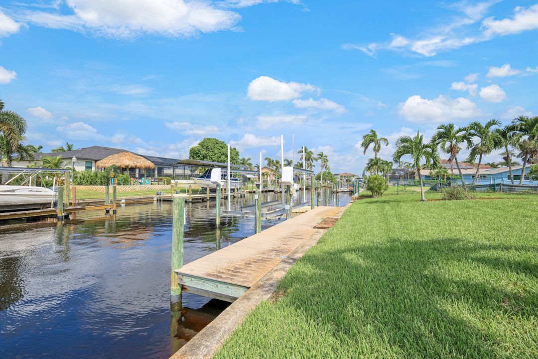 5234 Tamiami Ct, Cape Coral, FL 33904